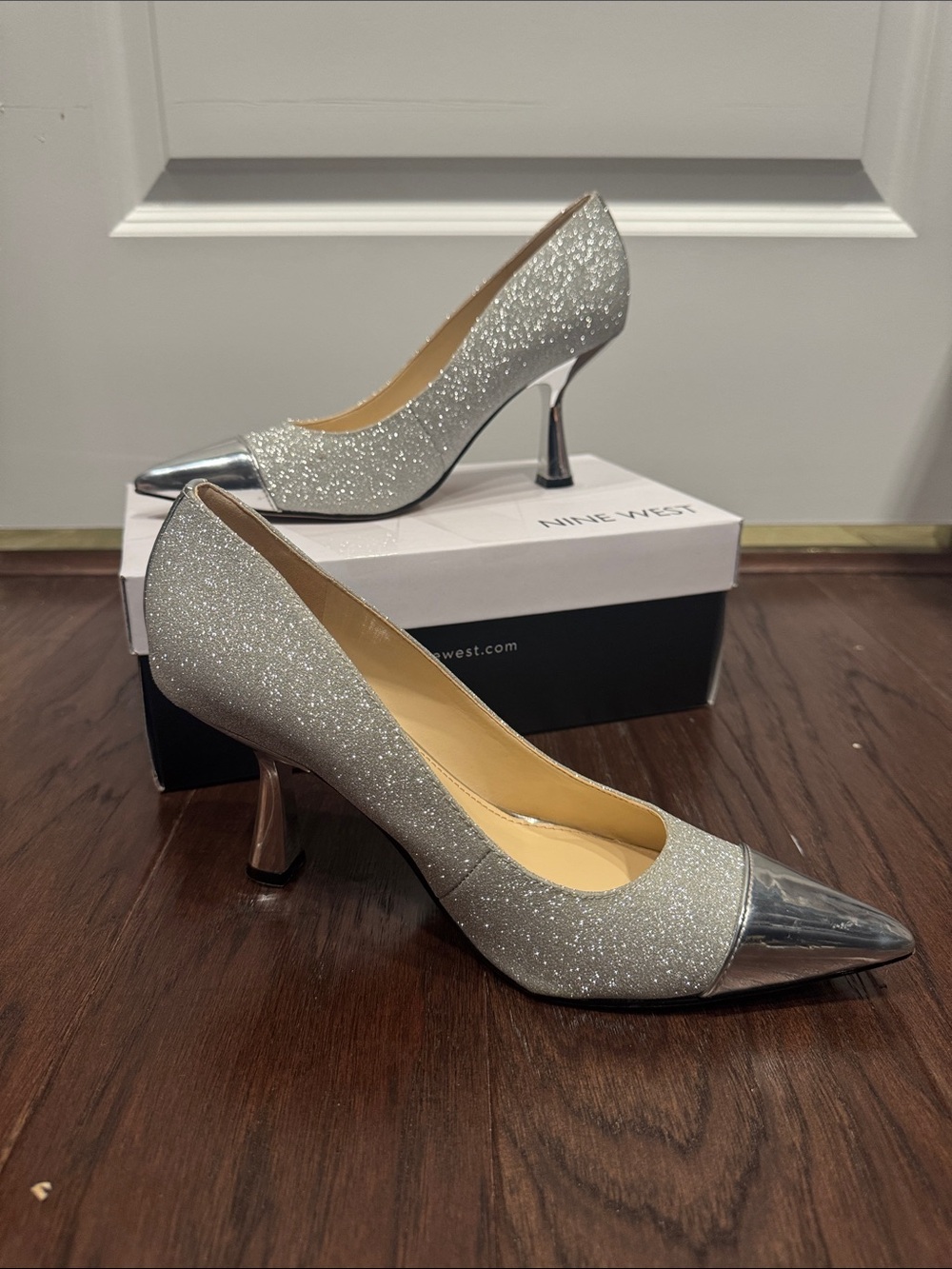 Nine West Silver Pumps Silver Women's 8 Glitter with Metallic Pointed Toe
